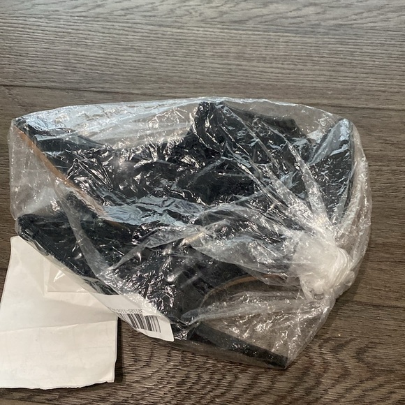 NWT BURJU Savage Ankle Closed Pointed Toe Wet Look With Sparkle Heel | size 6.5 - Picture 2 of 10